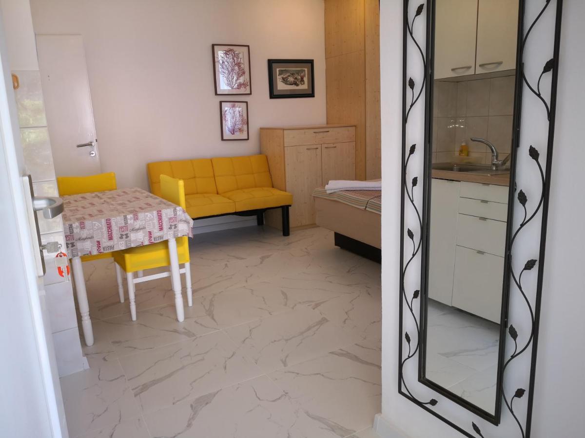 City Center Garden Apartments シベニク エクステリア 写真