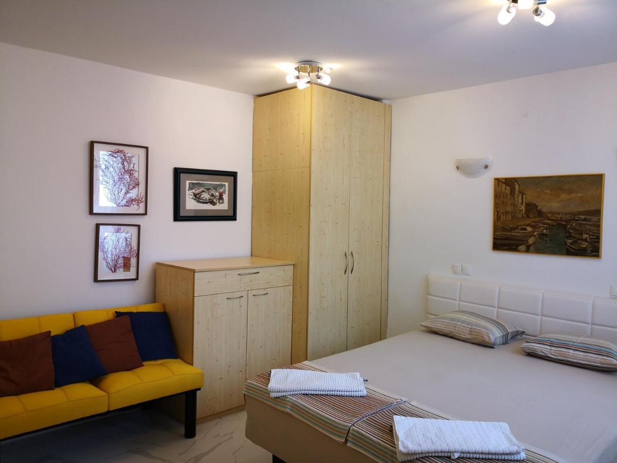 City Center Garden Apartments シベニク エクステリア 写真