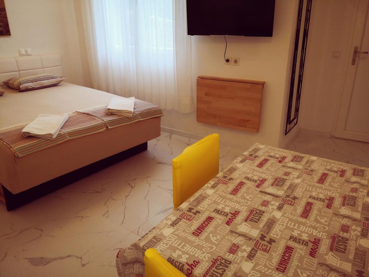 City Center Garden Apartments シベニク エクステリア 写真
