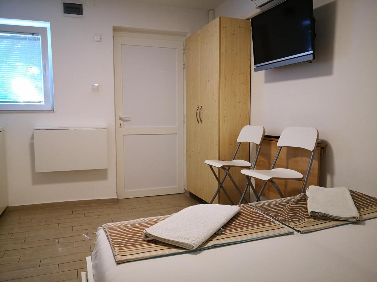 City Center Garden Apartments シベニク エクステリア 写真