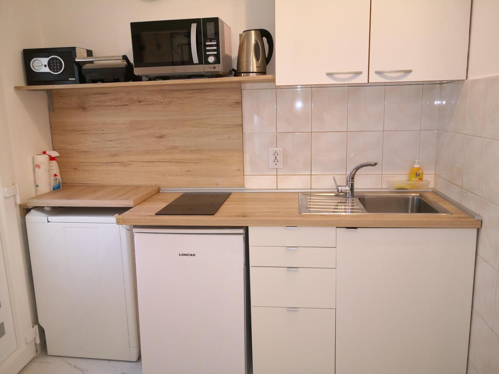 City Center Garden Apartments シベニク 部屋 写真
