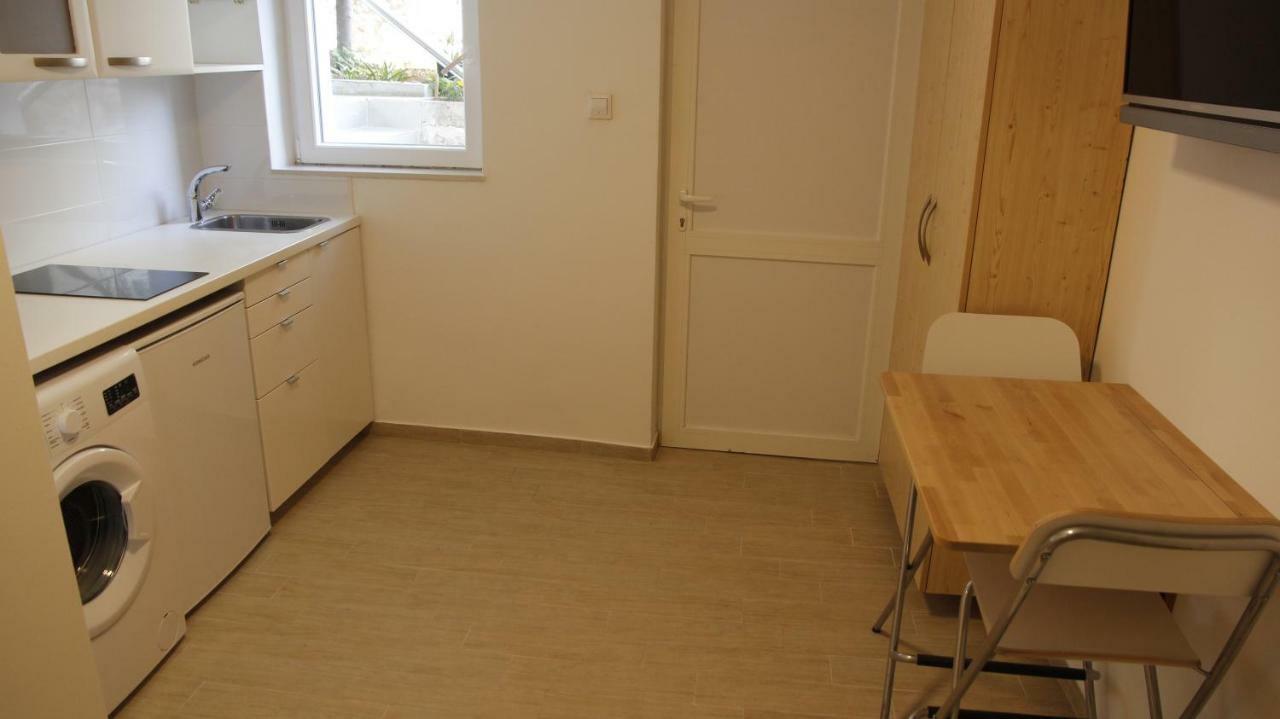 City Center Garden Apartments シベニク エクステリア 写真